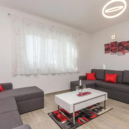 Nice In Murvica With Kitchen Semesterbostad Murvica (Policnik)